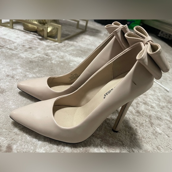 Pierre Dumas Beige Heels with Bow - Picture 2 of 4